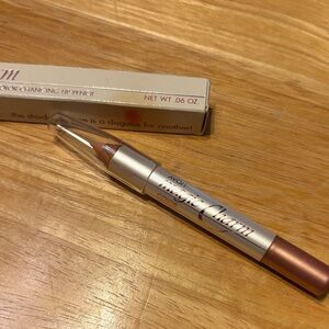 Avon Magic Charm Color Changing Lip Liner - Hocus  Pocus Pink